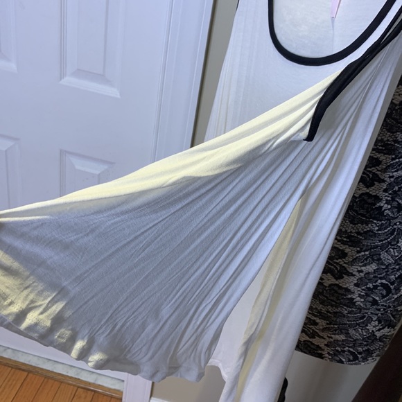 EUC Celeste Black/White Cold Shoulder Top, X-Large - Picture 5 of 6